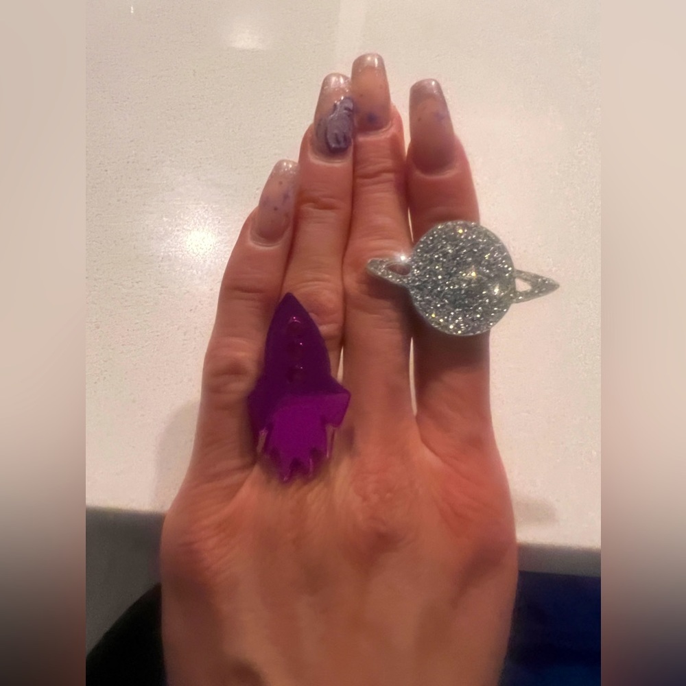 Galaxy Rings any finger size!
